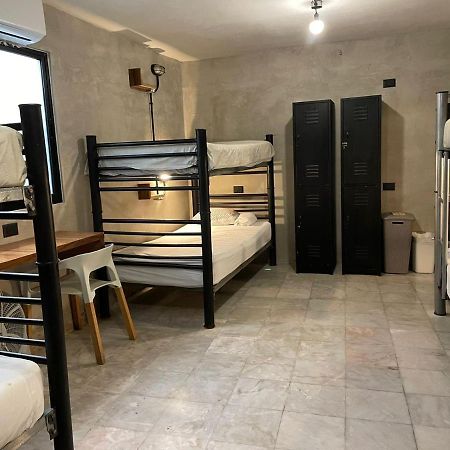 Moloch Hostel & Suites Cancun Ngoại thất bức ảnh