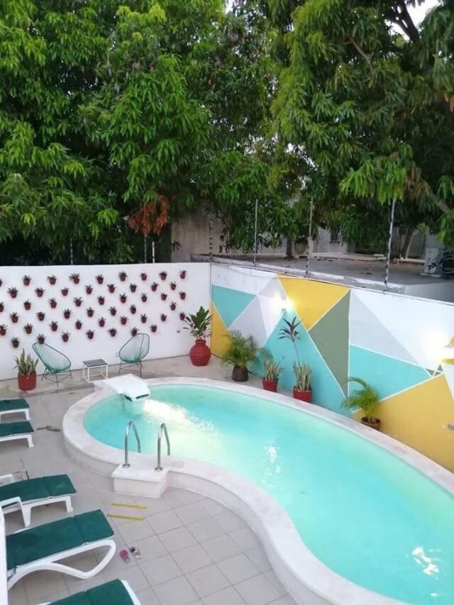 Moloch Hostel & Suites Cancun Ngoại thất bức ảnh